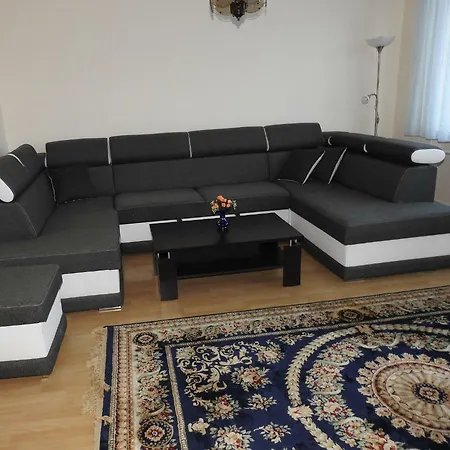 شقة Apartmanovy Dom Eliska بوبراد