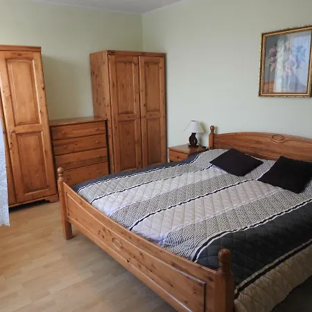 شقة Apartmanovy Dom Eliska