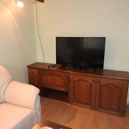 Apartmanovy Dom Eliska * بوبراد